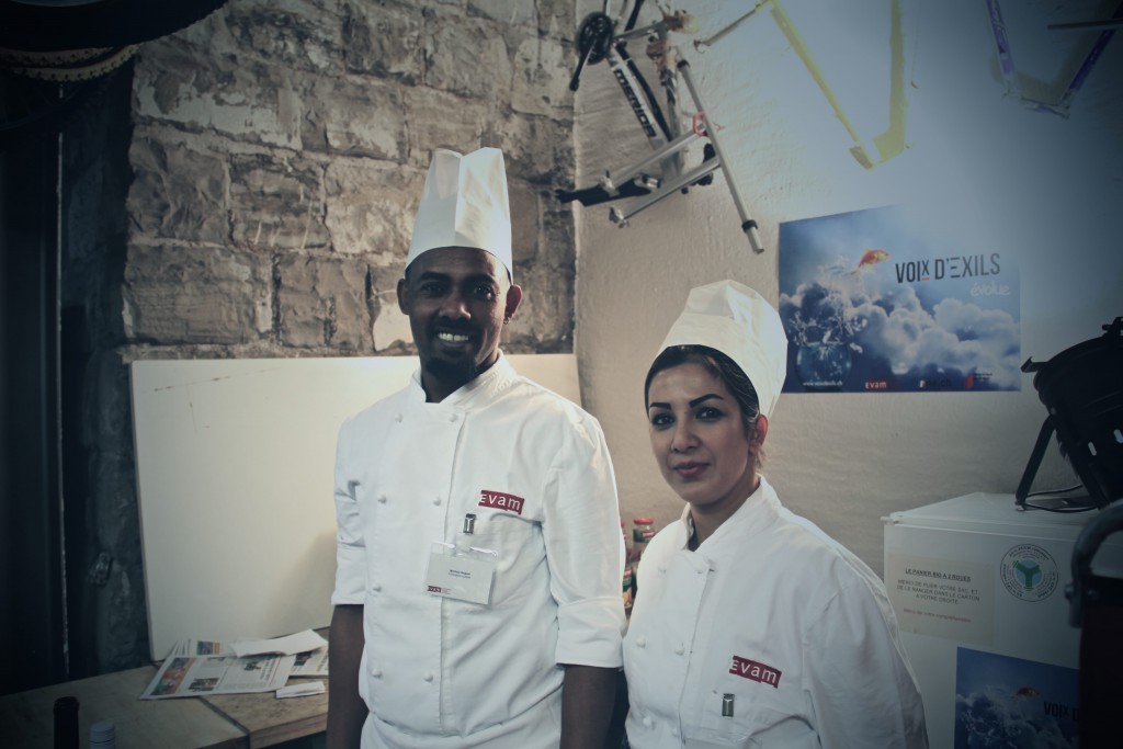 Deux participants du Programme d'activité cuisine. Auteure: Mariana Nanzer.